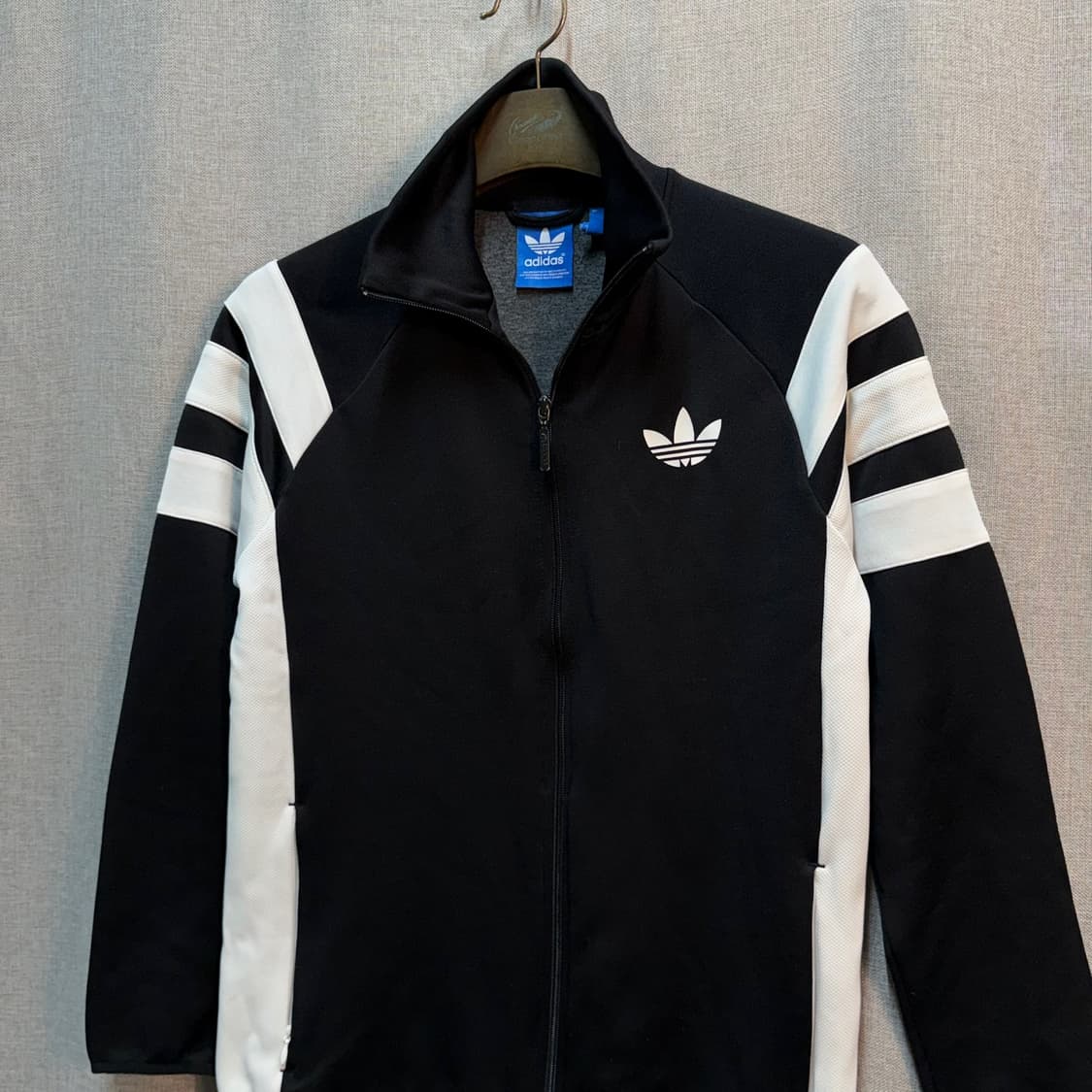 [L] 아디다스 오리지널스 트레포일 빅로고 트랙탑 져지 상품이미지3
