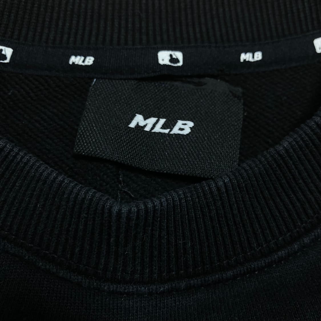 MLB 뉴욕양키스 빅로고 블랙 맨투맨 상품이미지4