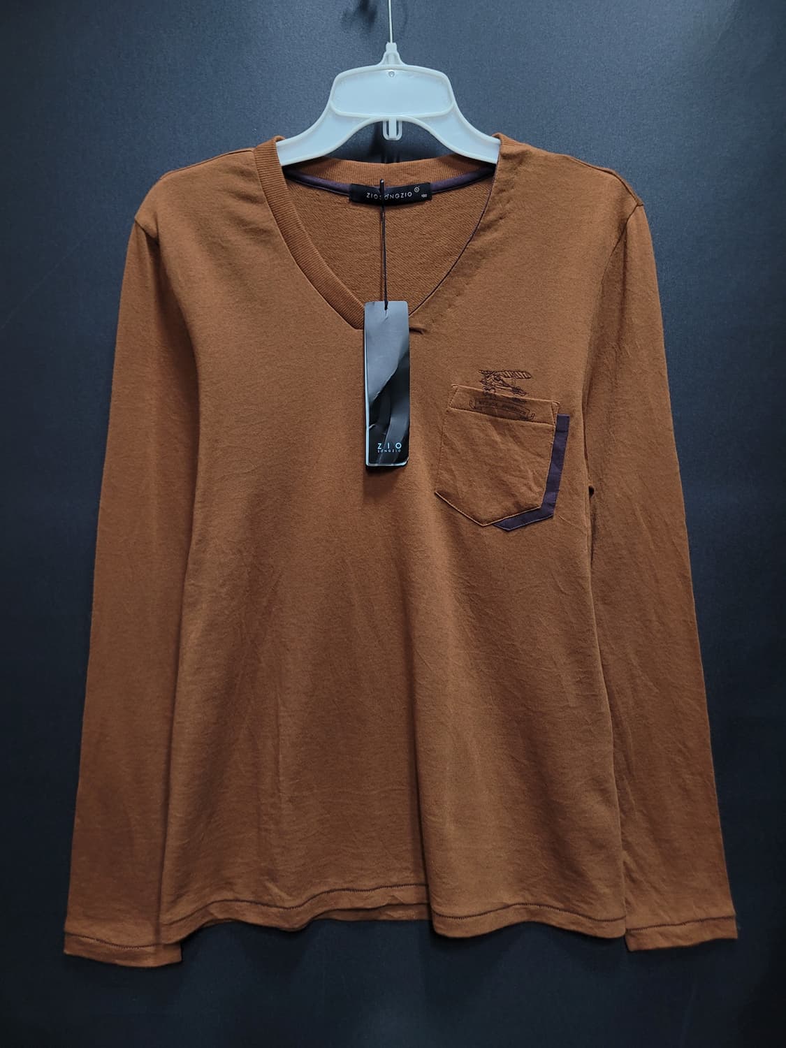 ZIO SONGZIO 지오송지오 포켓 자수로고 브이넥 셔츠(새제품급) 상품이미지7