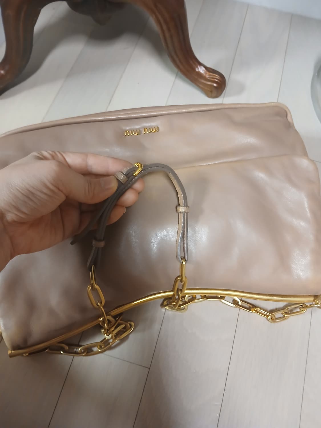 미우미우 체인 숄더백 상품이미지7