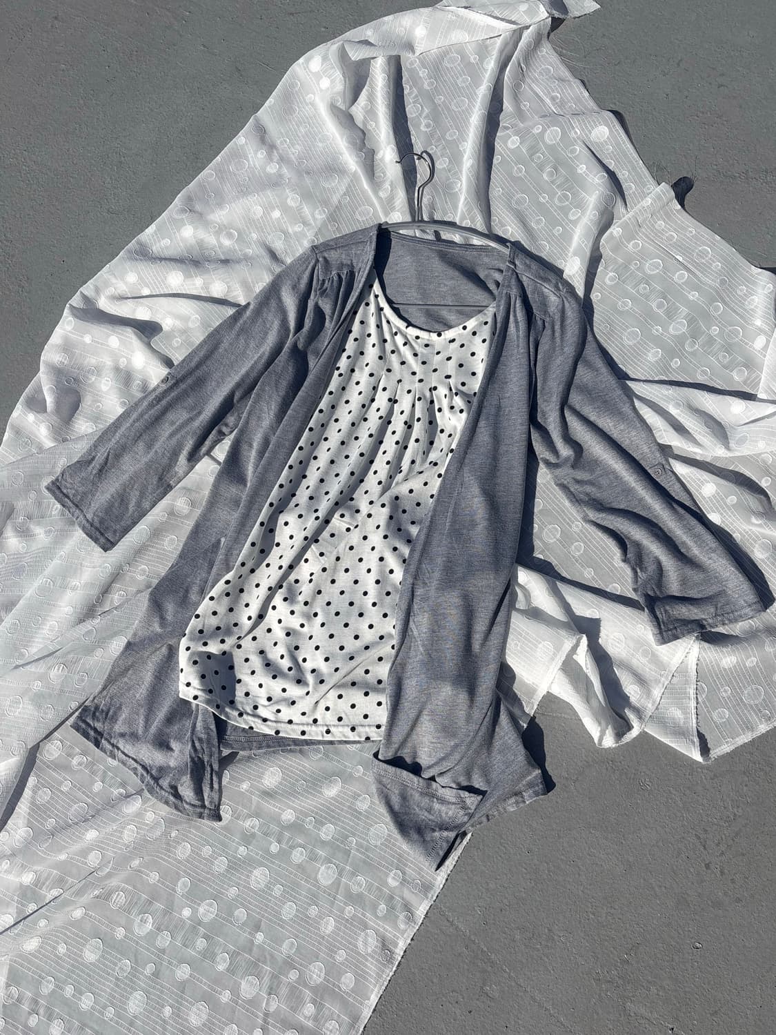 땡땡이 터크 가디건 레이어드 티셔츠 상품이미지1