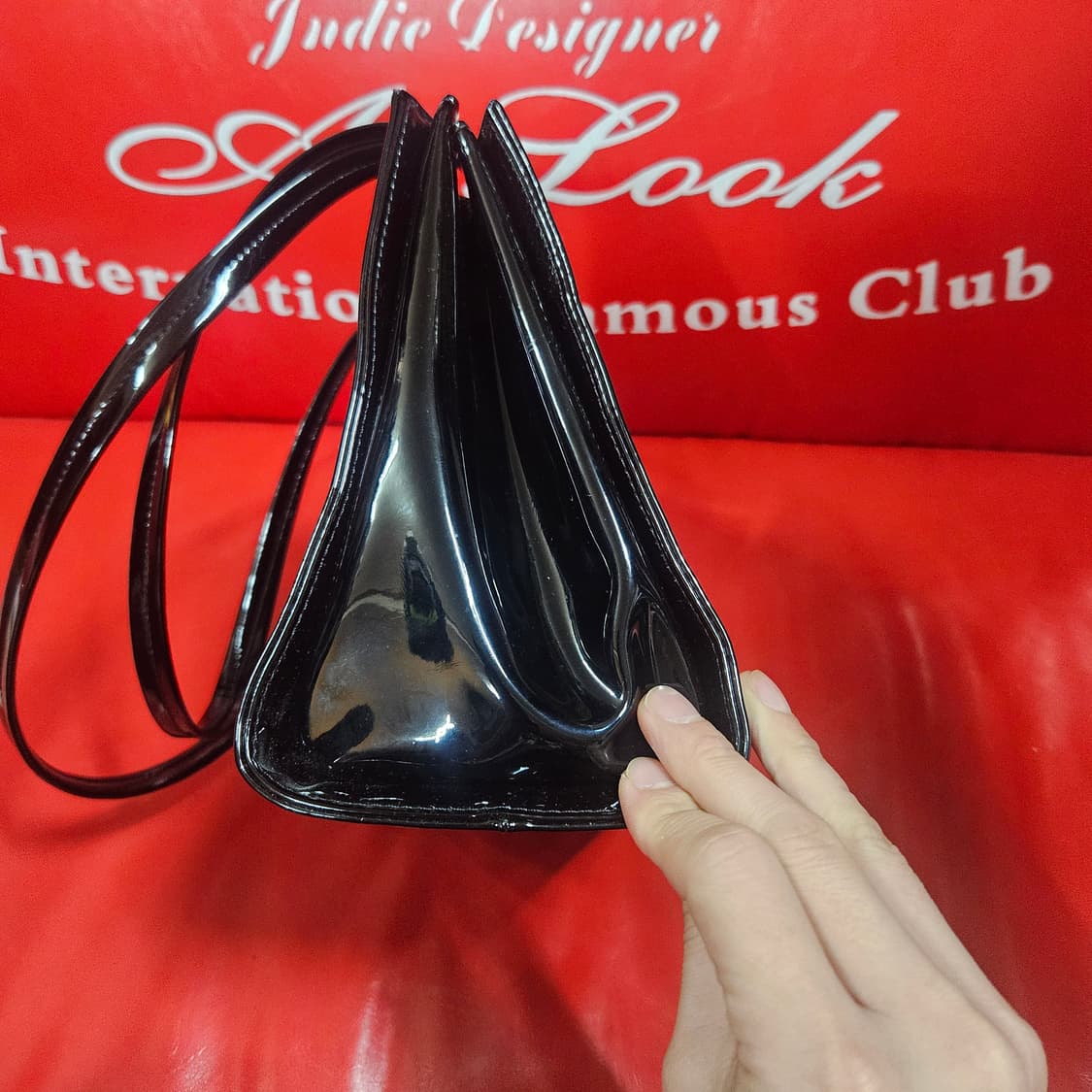 스탠드오일 오블롱백 에나멜 숄더백
24 20 13size  상품이미지7