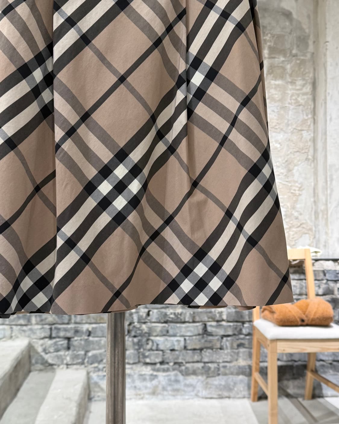 버버리 베이지 노바체크 플레어 미디 스커트 상품이미지5