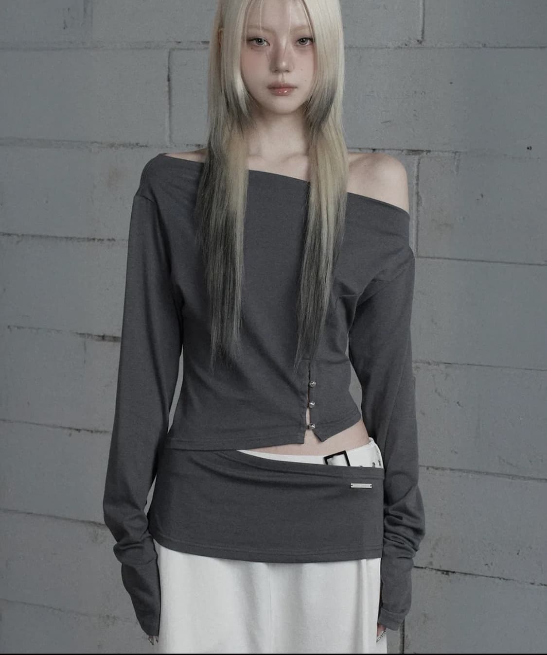 에트오소메 Cut-Out Open Long Sleeve Dark Gray 상품이미지1