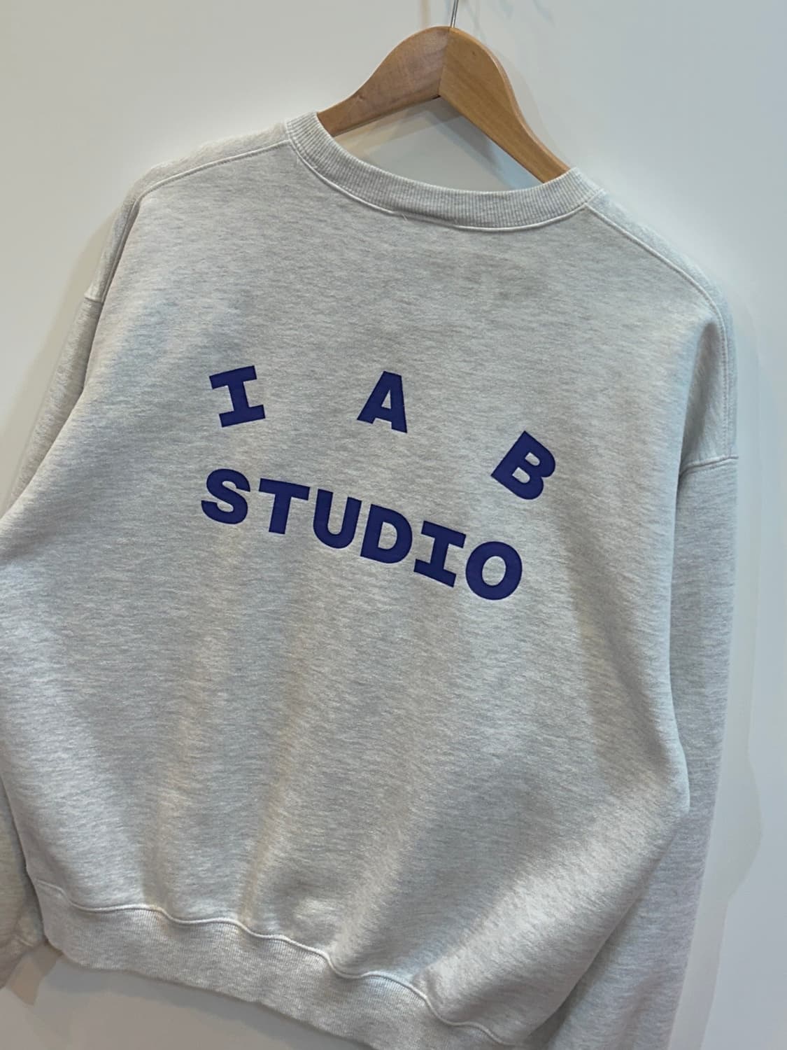 아이앱스튜디오 라이트그레이 맨투맨 여성 L 상품이미지6