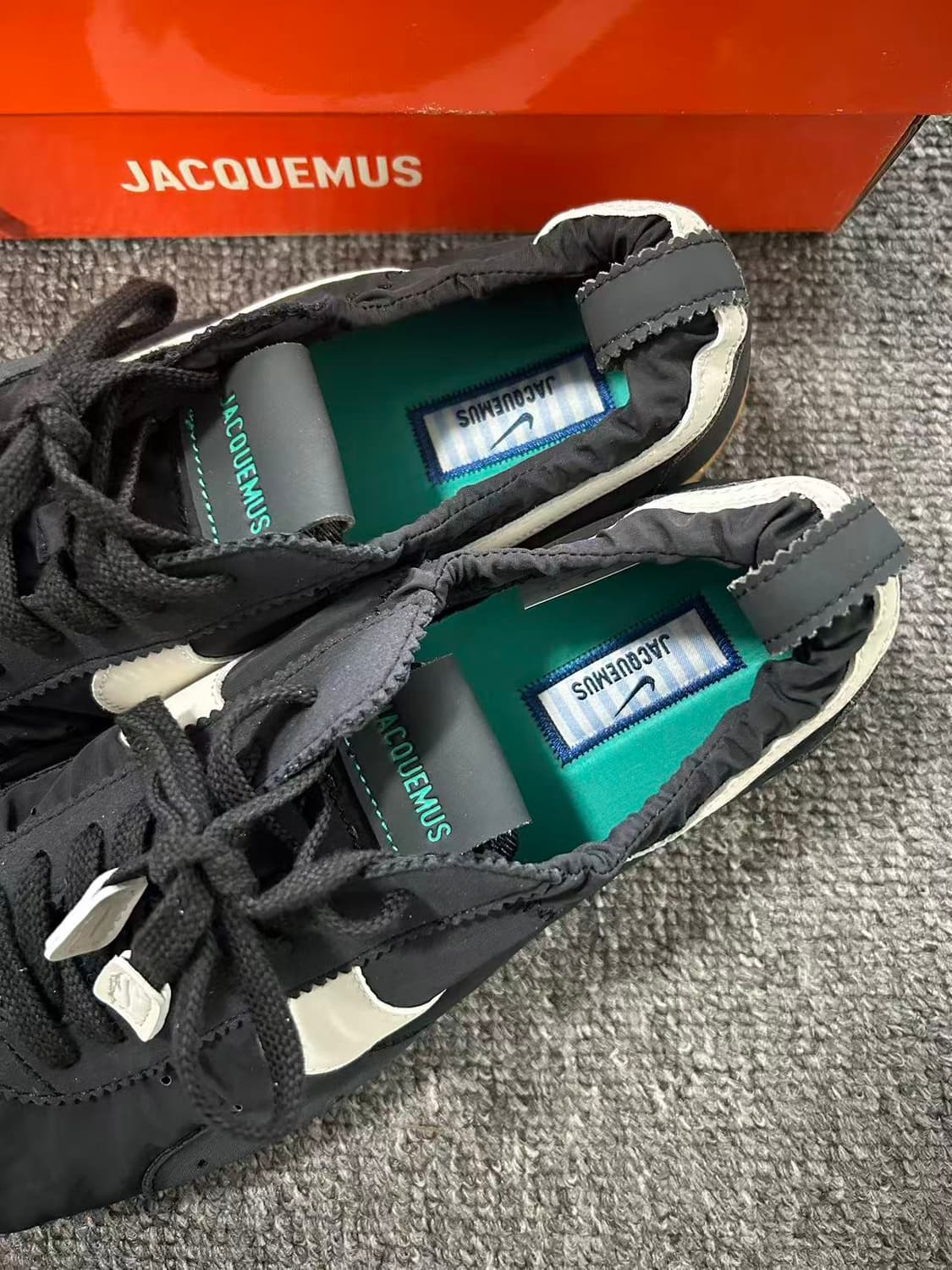 나이키 x 자크뮈스 문 슈 SP 오프 누아르 캐시미어 상품이미지4