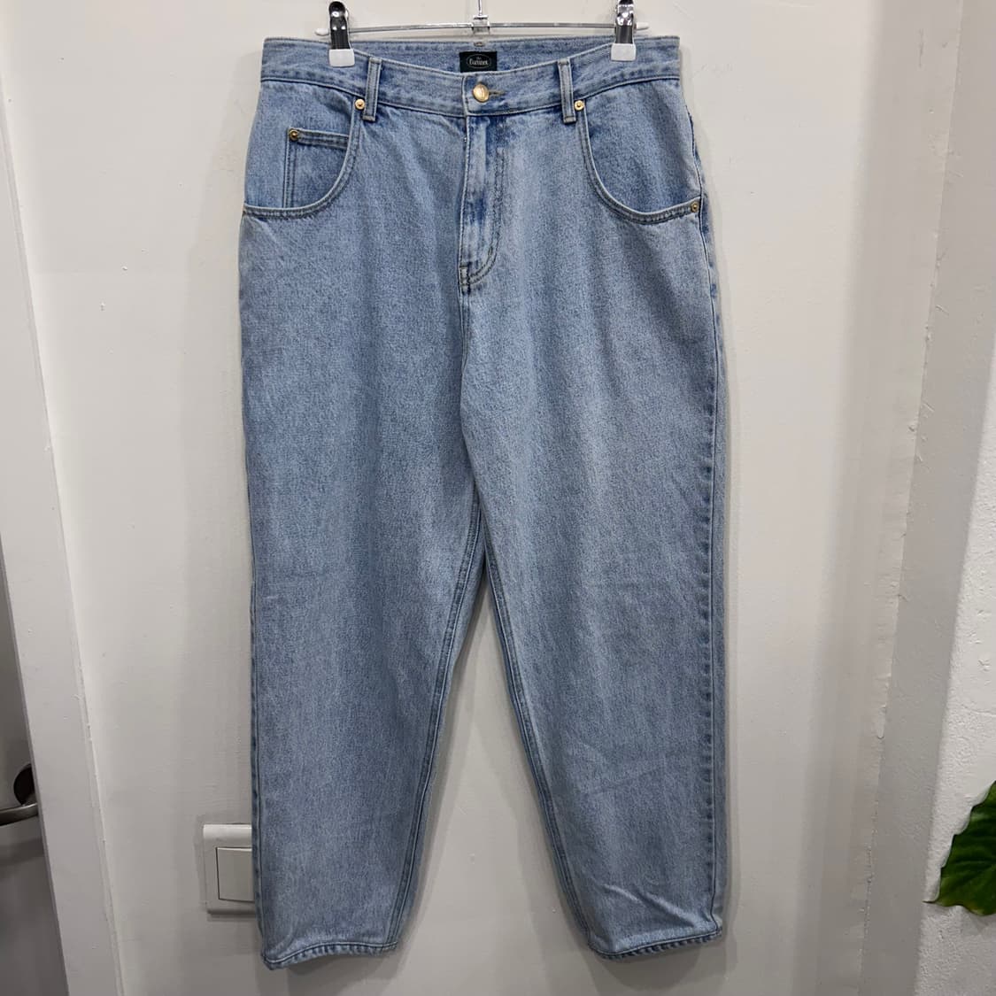 더 바넷 테이퍼드핏 연청 데님팬츠 상품이미지2