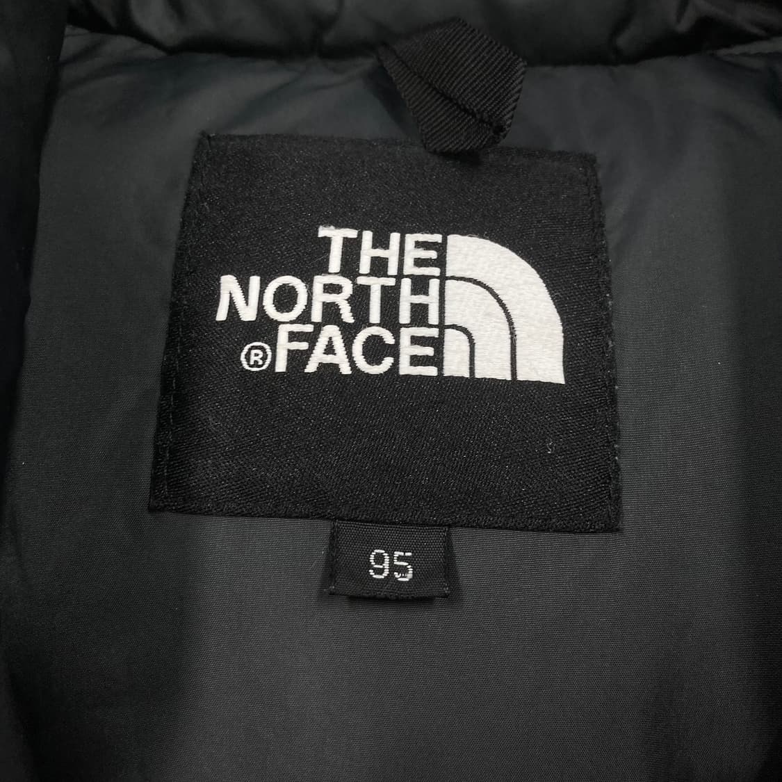 노스페이스 레드 컬러 700 눕시 구스다운 패딩 상품이미지3