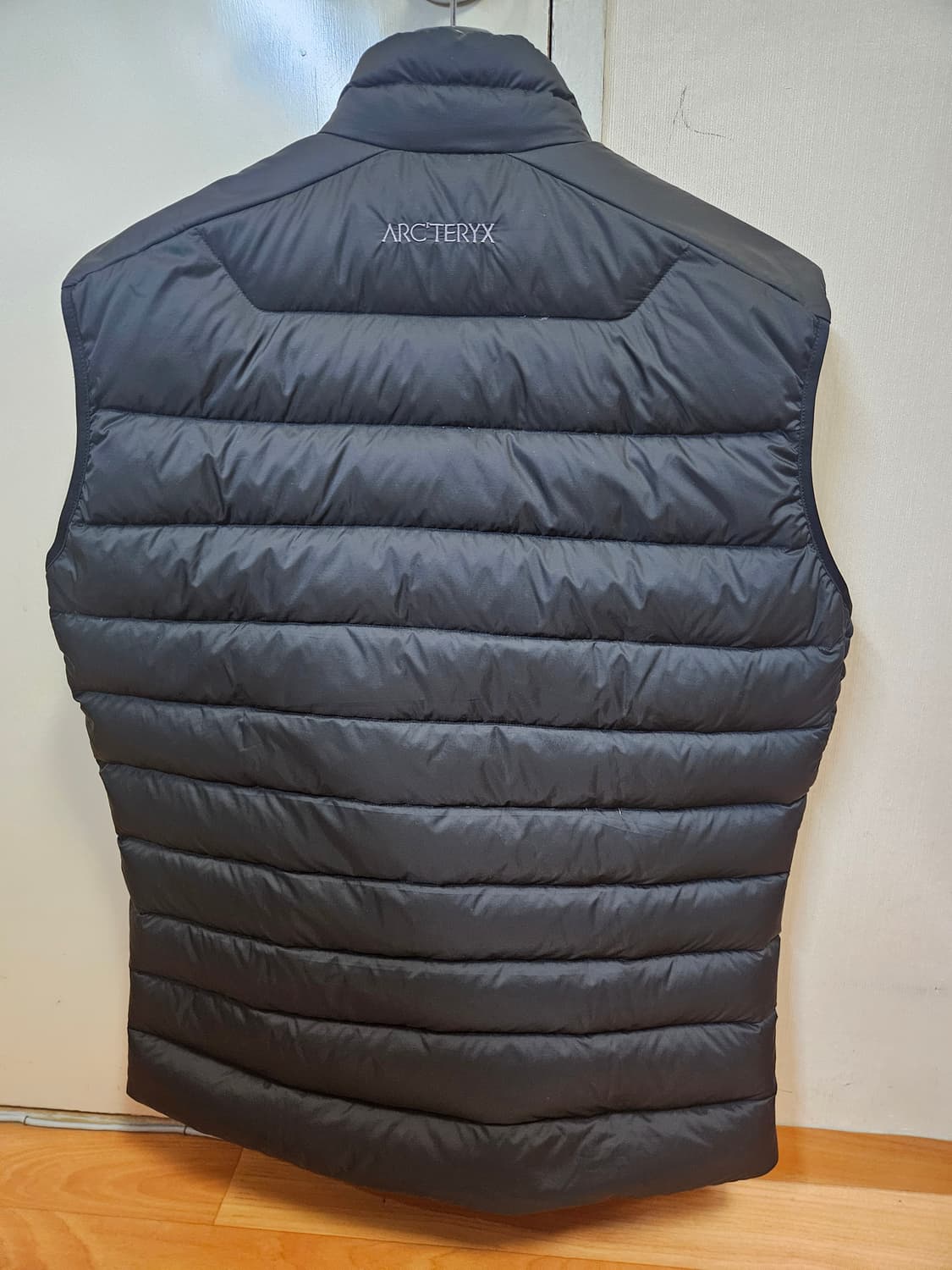 M 새상품) 아크테릭스 세륨 베스트 조끼 블랙 상품이미지3