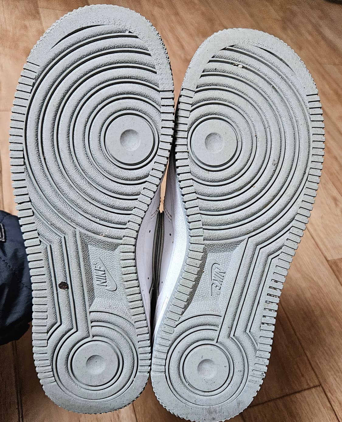 나이키 에어포스 화이트 울프그레이 운동화 스니커즈 상품이미지8