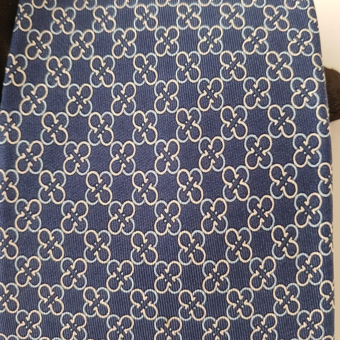 페라가모 실크 간치니&클로버 넥타이 8.5cm A~B등급 A19212
 상품이미지6