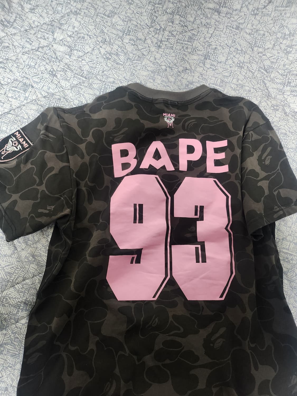 베이프x인터 마이애미 카모 티셔츠 상품이미지10
