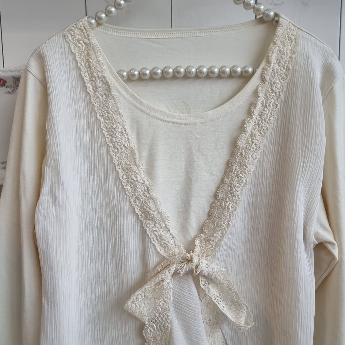 레이스 리본 아이보리 블라우스 상품이미지2