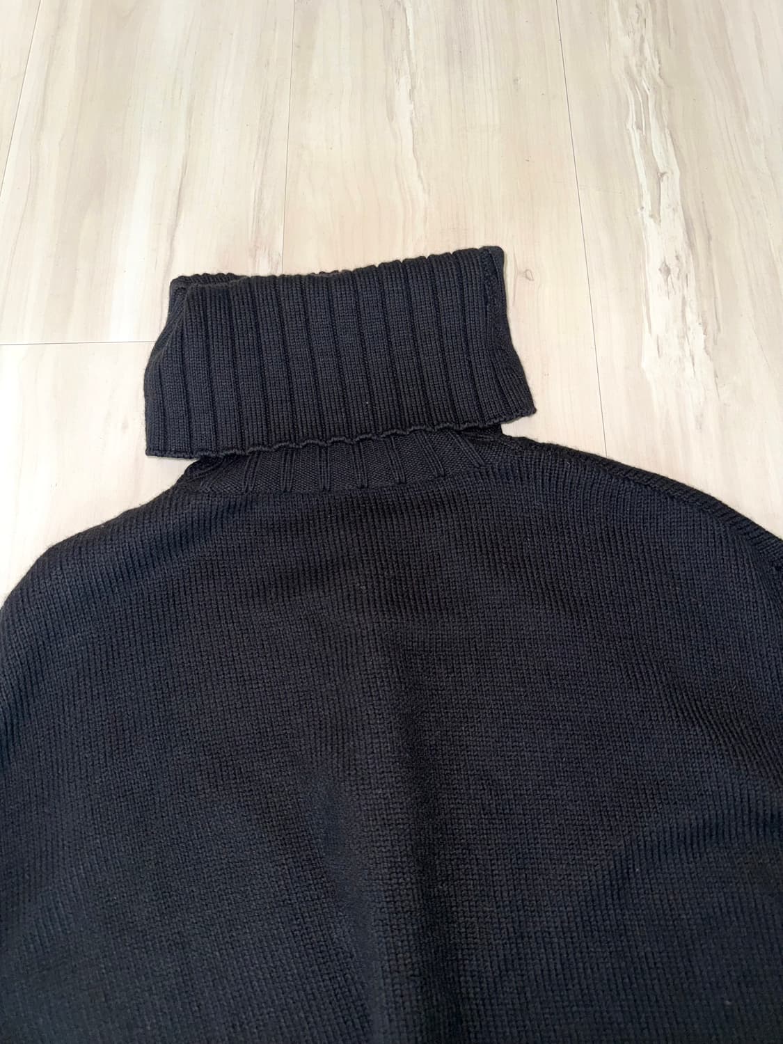 theory black turtle neck knit 상품이미지3