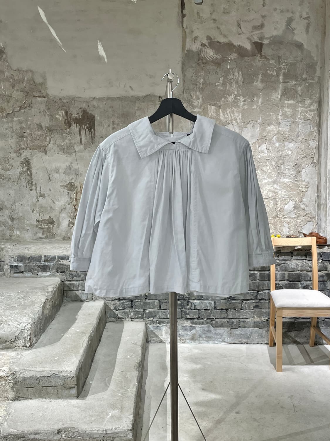 꼼데가르송 꼬르소꼬모 화이트 개더 3/4 슬리브 코튼 블라우스 상품이미지1