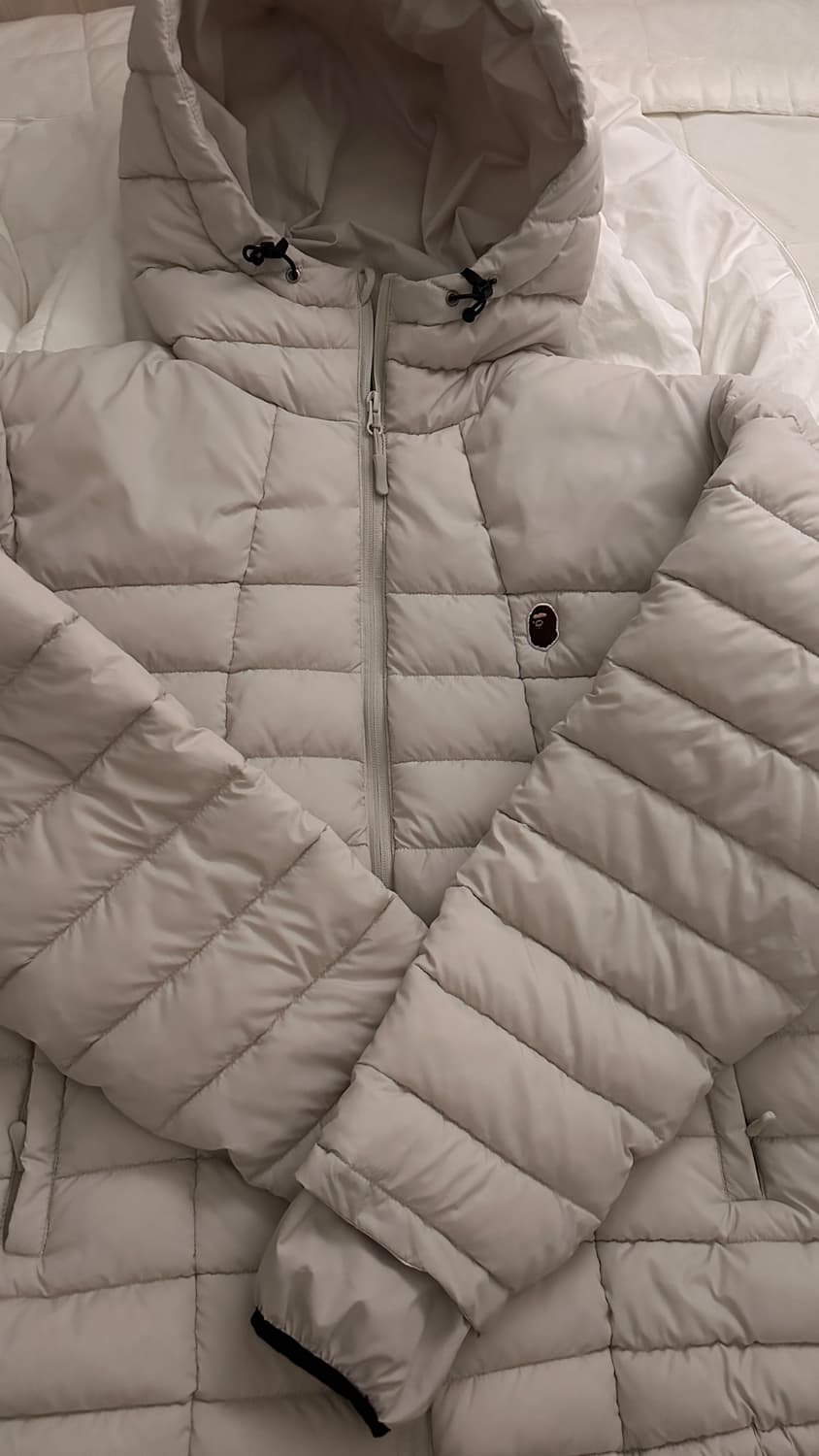 베이프 경량패딩 팔아요 상품이미지2