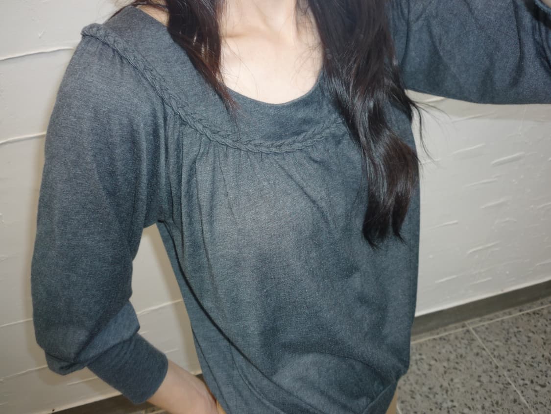 frill u-neck long sleeve 상품이미지2