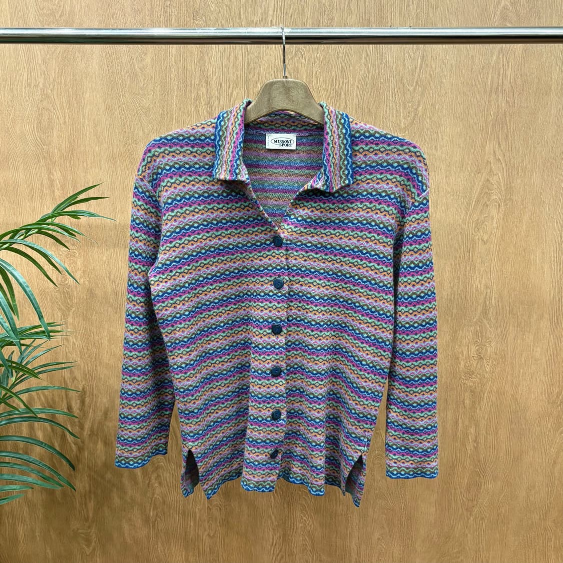 미쏘니 스포츠 클래식 셔츠 카라 니트 지그재그 패턴 디테일 퍼플 블루 상품이미지1