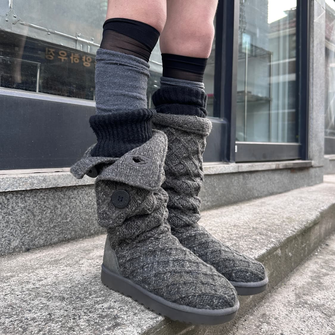 00s 그레이 와플 니트 카디 어그 부츠 상품이미지4