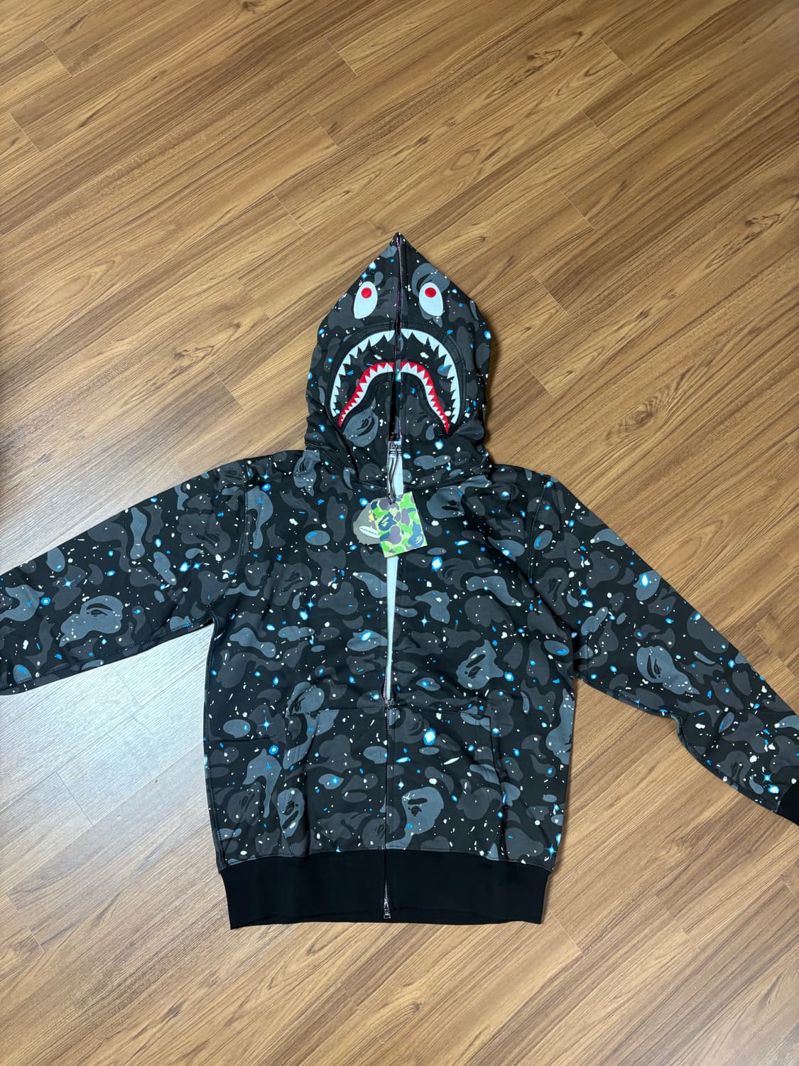 베이프 샤크후드 스페이스 카모 새상품 상품이미지1