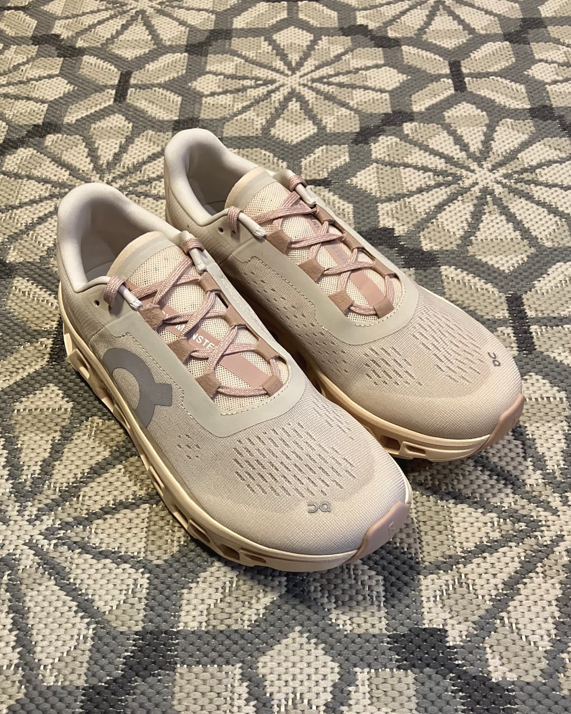 (W270) 온러닝 클라우드몬스터 문 펀 상품이미지1