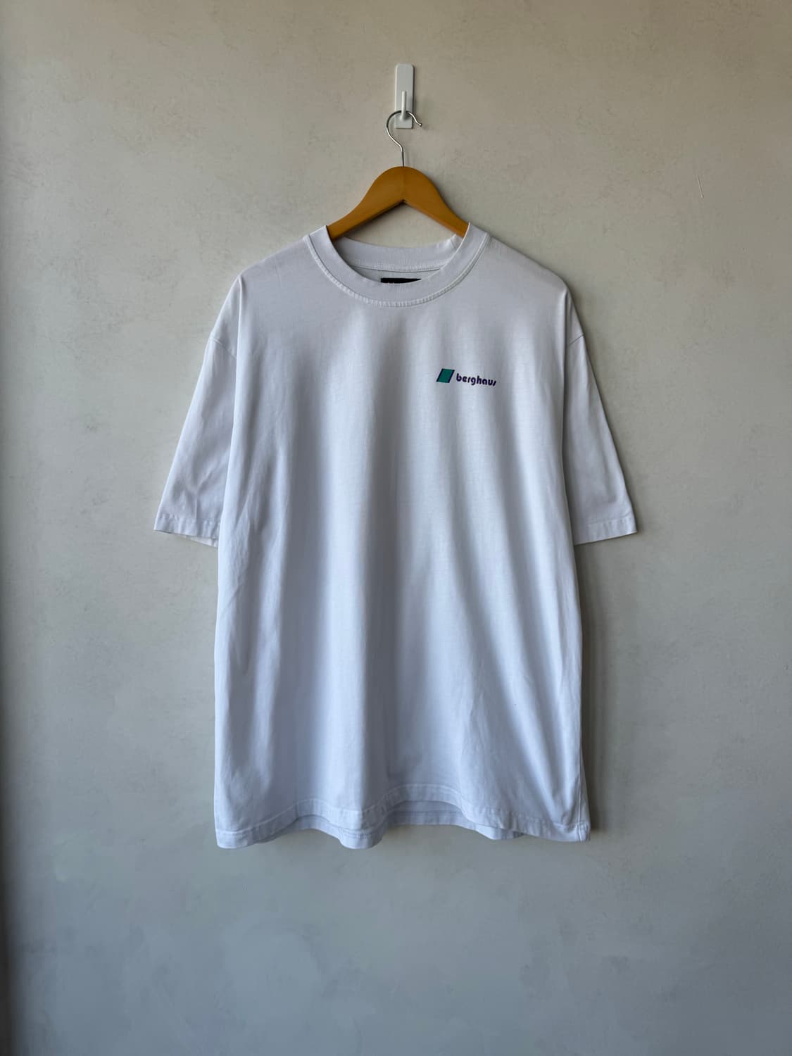 Fw24 팔라스 x 버그하우스 티셔츠 상품이미지2