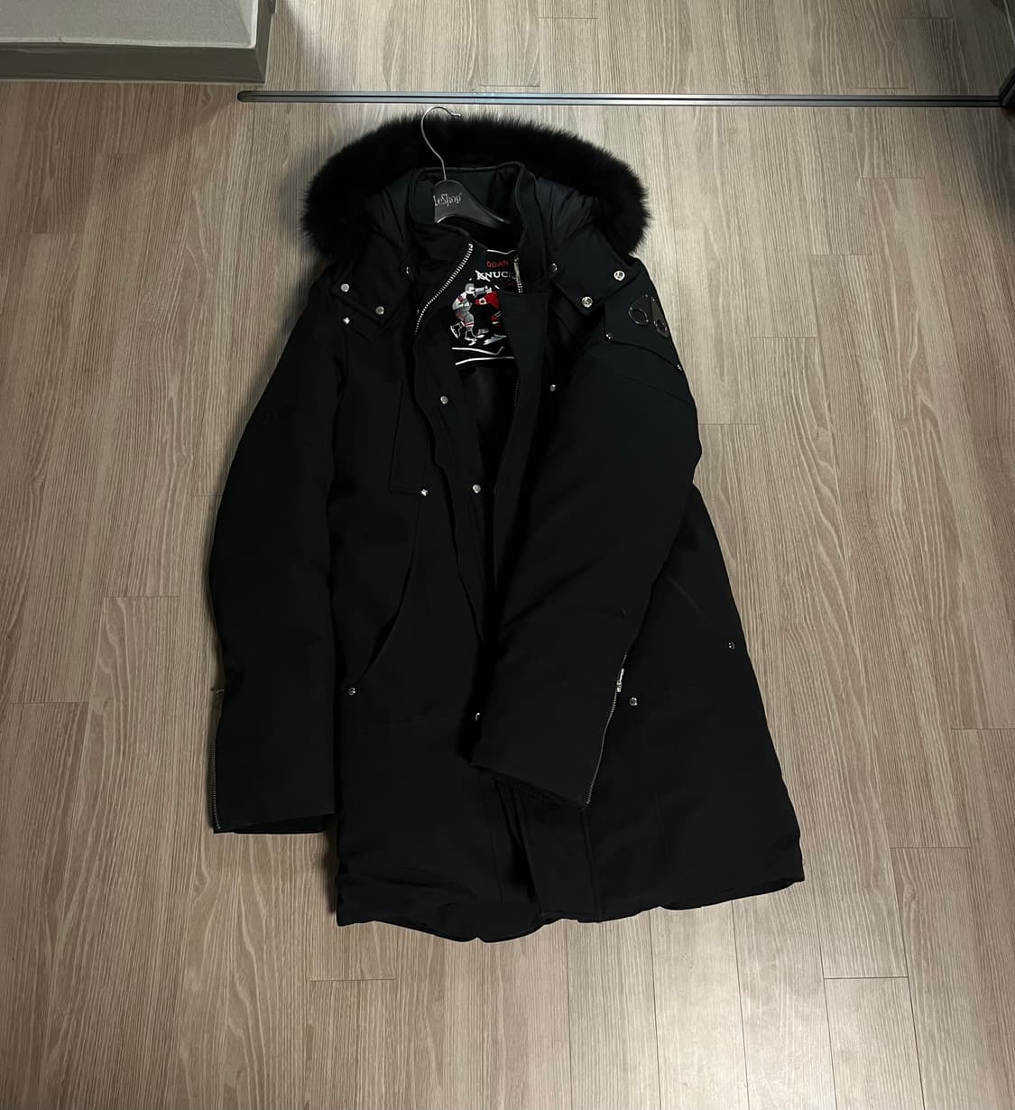 무스너클 블랙 패딩 코트 폭스퍼 상품이미지1