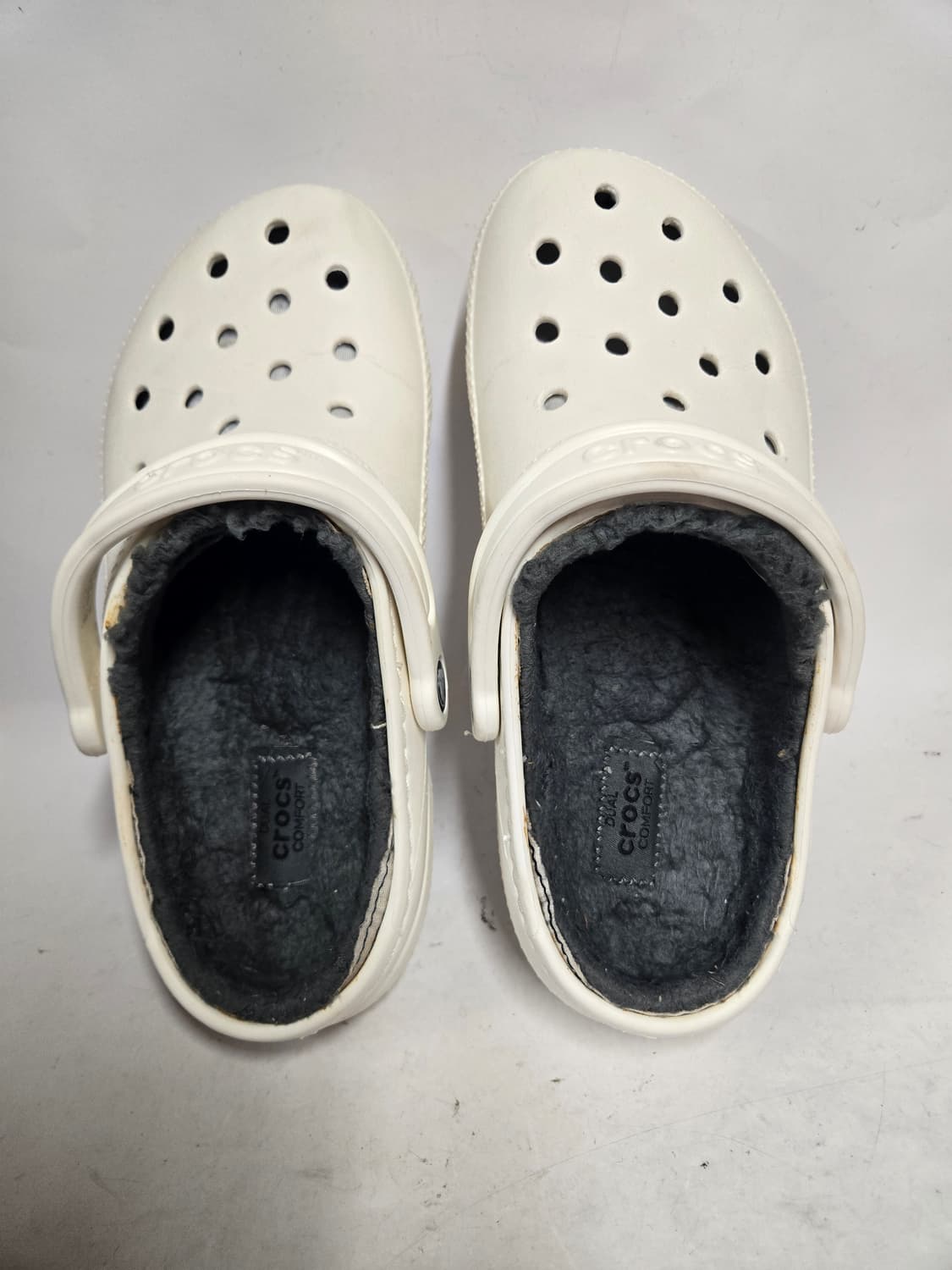 크록스 털 슬리퍼 M5/W7 235mm추천 상품이미지9