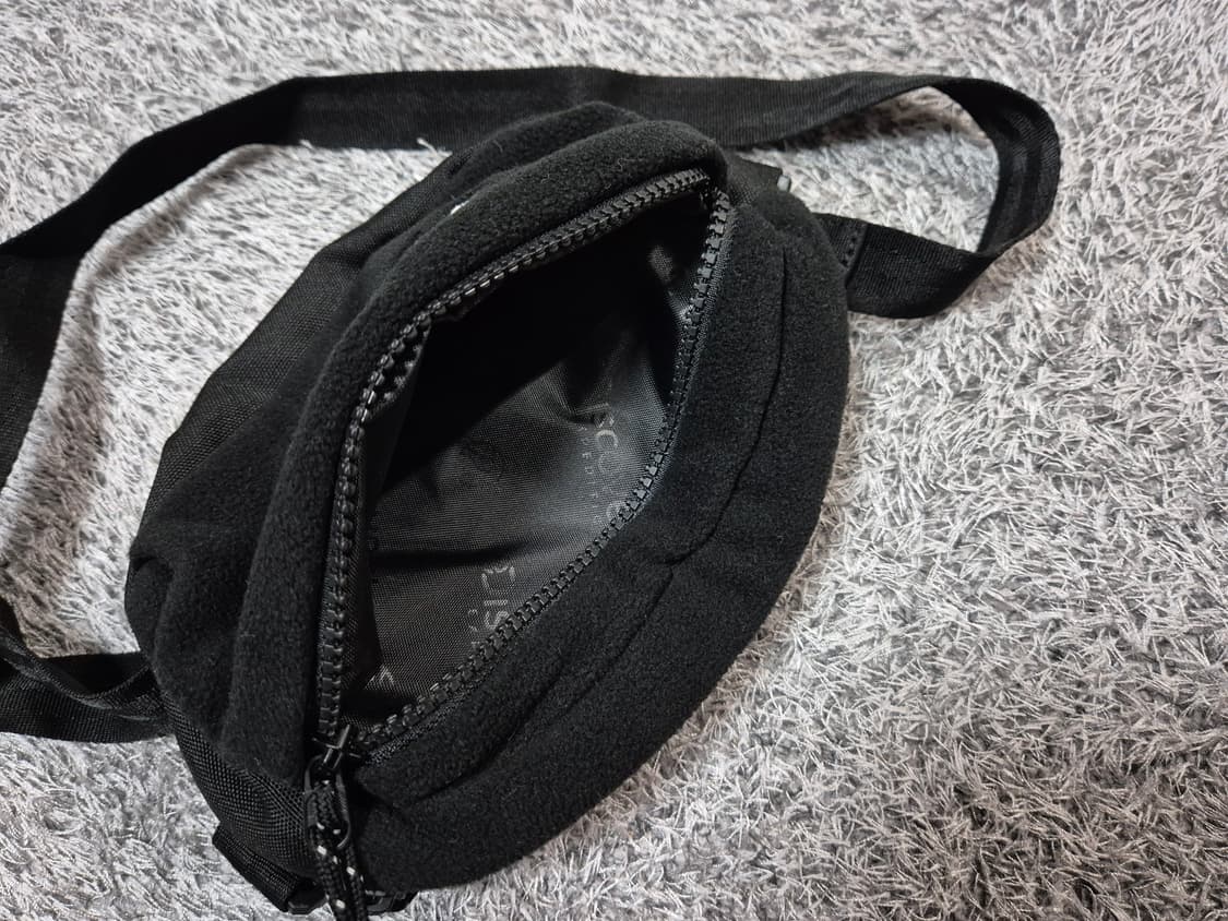 디스커버리 뽀글이 슬링백 상품이미지4