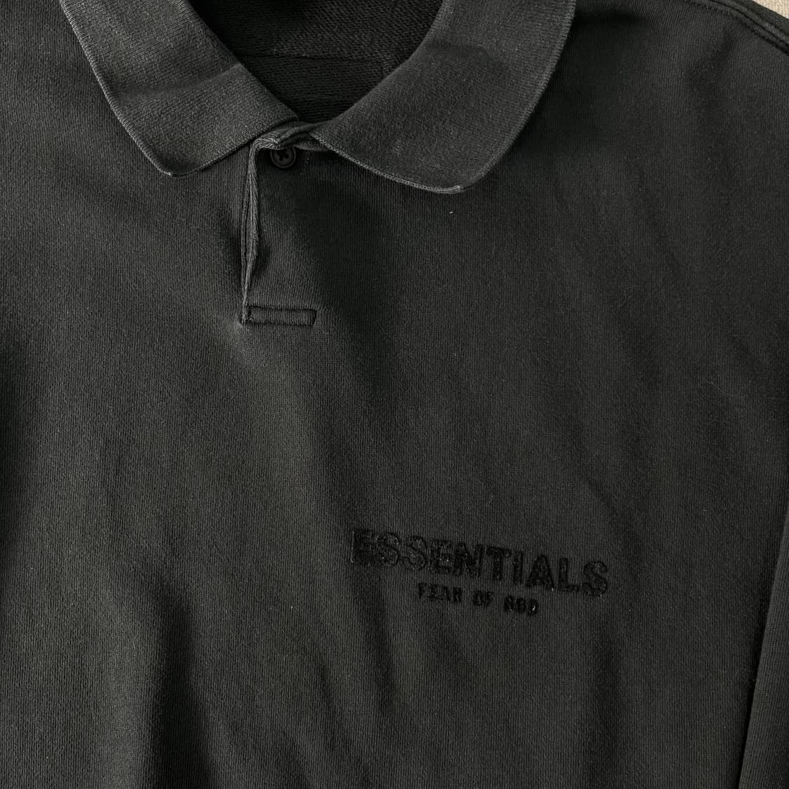 100 피오갓 에센셜 스몰로고 카라넥 맨투맨 상품이미지2