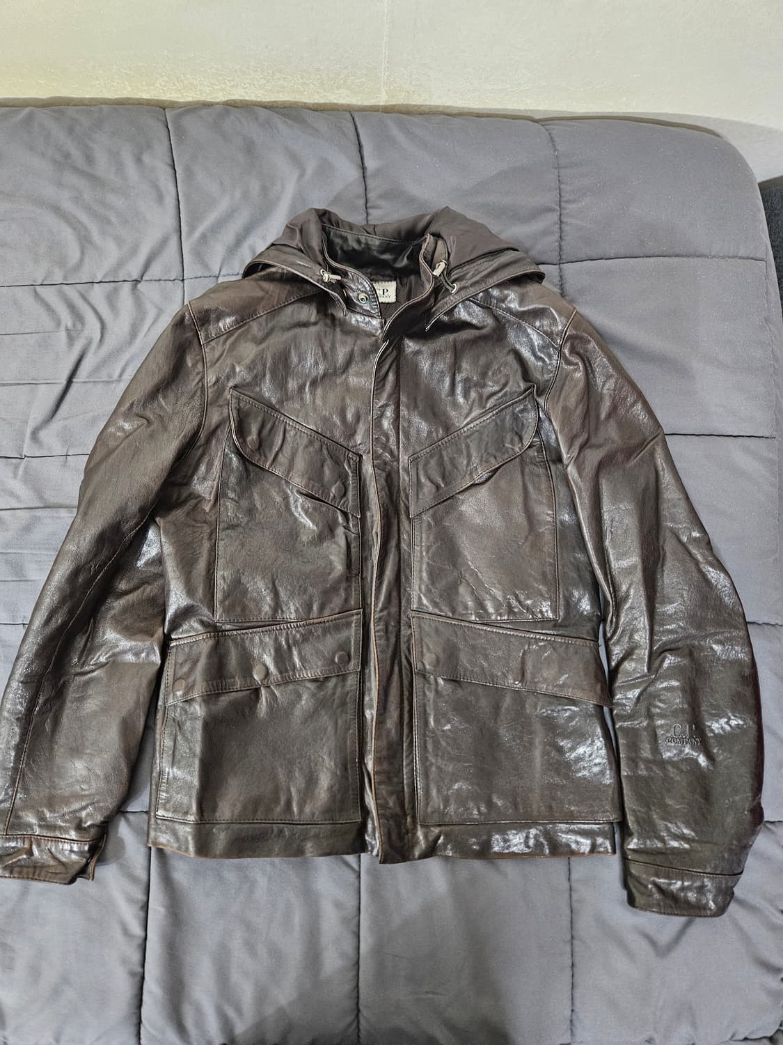 CP 컴퍼니 고글후드 가죽 퀄팅자켓 상품이미지5