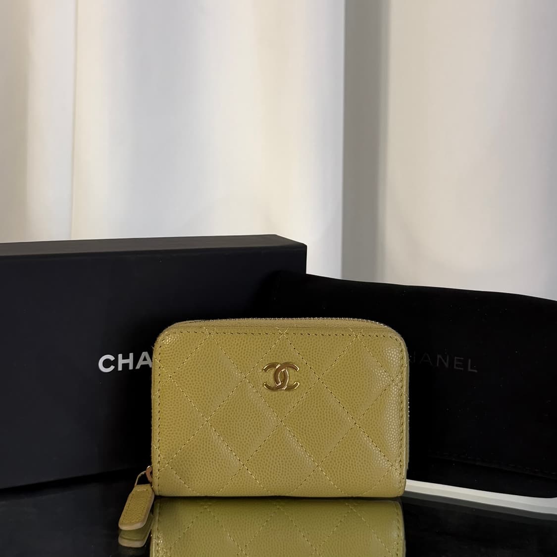 샤넬 클래식 캐비어 지퍼 카드지갑 상품이미지1