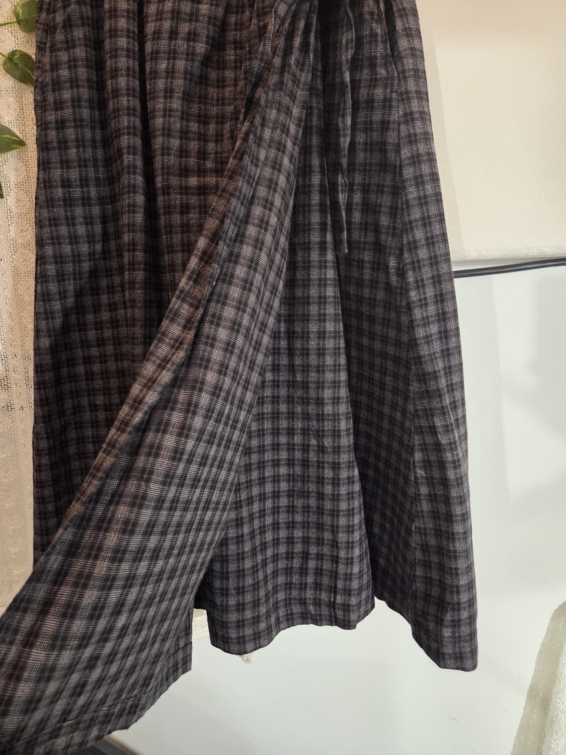 차콜 체크 랩스커트 상품이미지4