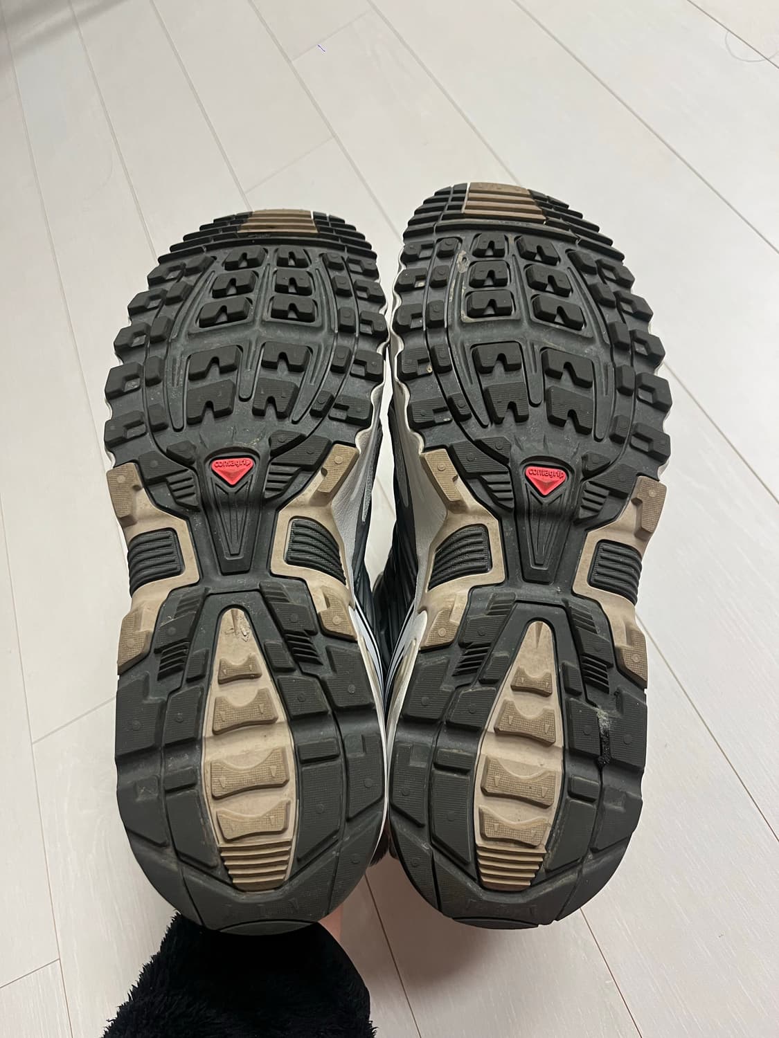 살로몬 ACS 프로 벨루가 빈티지 카키_ BTS 뷔 착용제품 상품이미지9