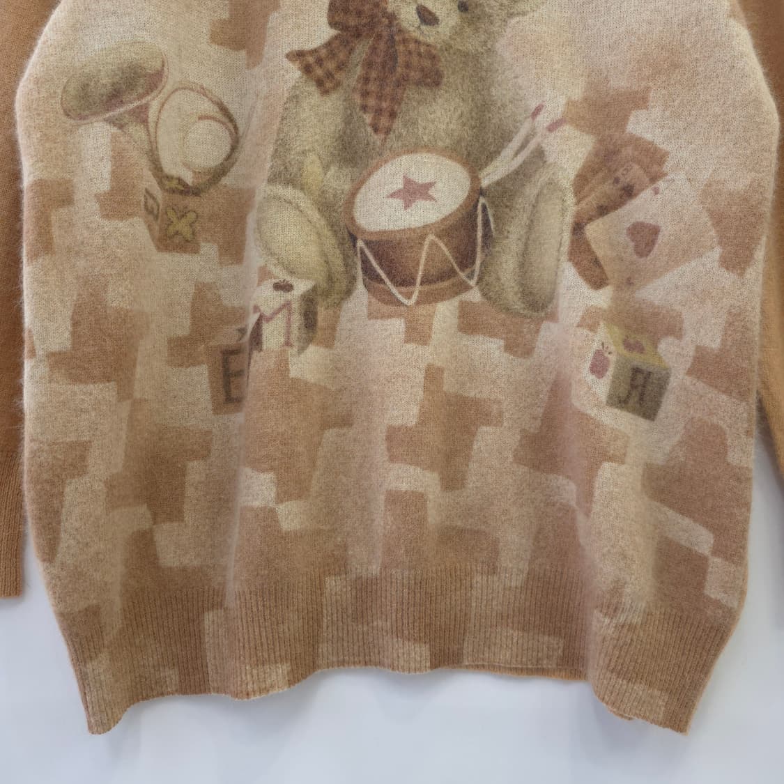 EL MIDAS 울 빈티지 곰돌이 터틀넥 오버핏 니트 상품이미지5