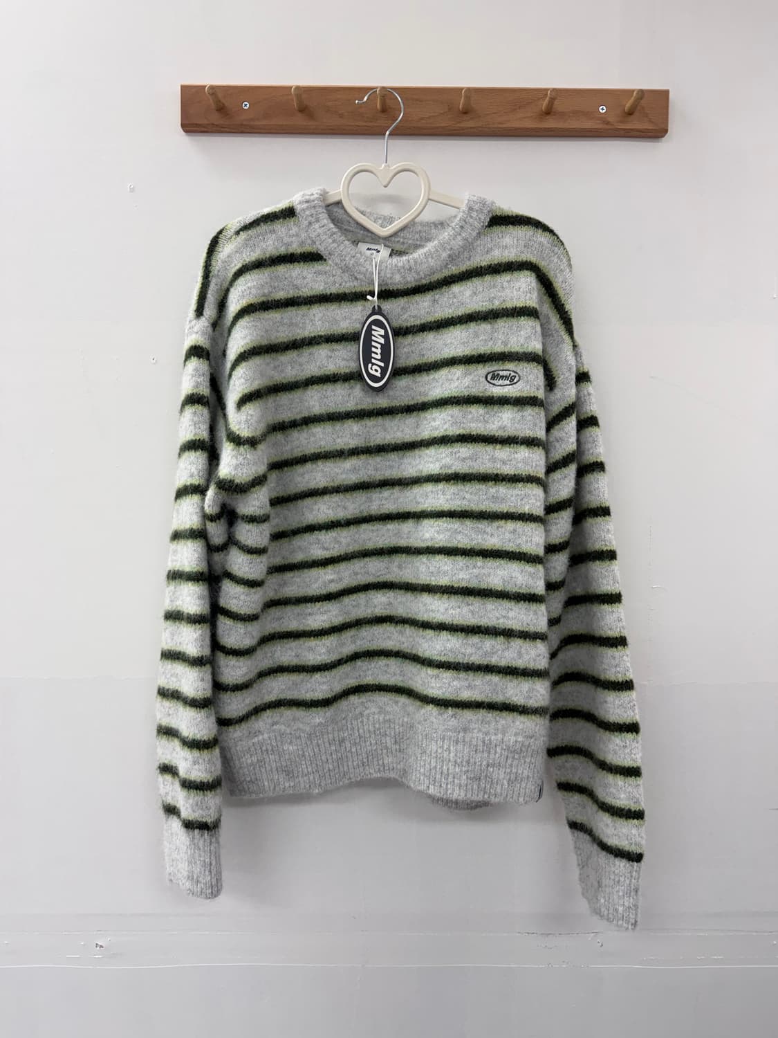 mmlg 헤어리 스트라이프 니트 상품이미지1