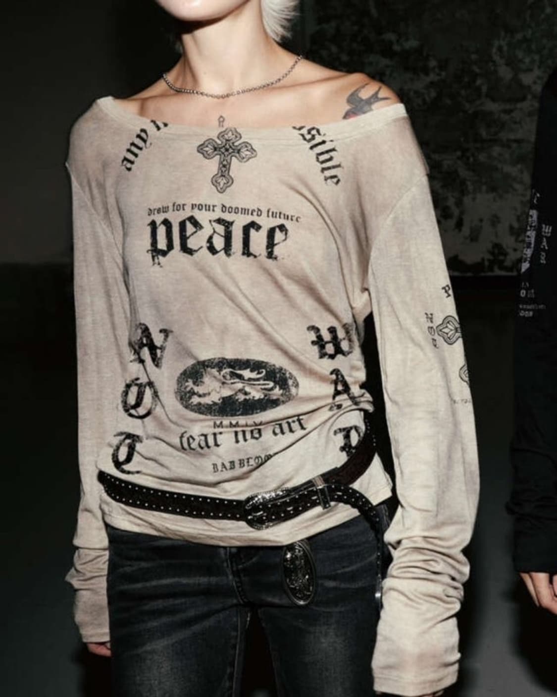 (s) 배드블러드 피스낫워 티셔츠 상품이미지3