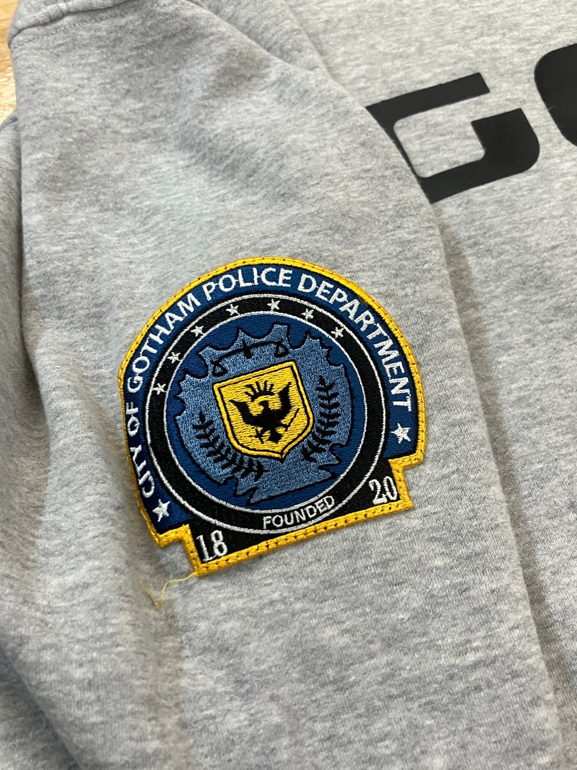 뉴에라 배트맨 80주년 기념 GCPD 기모 후드티 그레이 110  #cs 상품이미지4