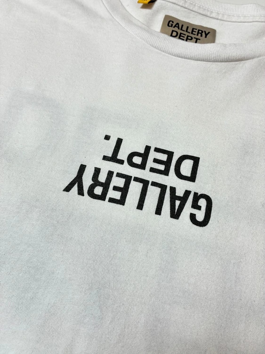 갤러리 디파트먼트 23FW 퍽드 업 로고 반팔 티셔츠 PN9672 상품이미지5