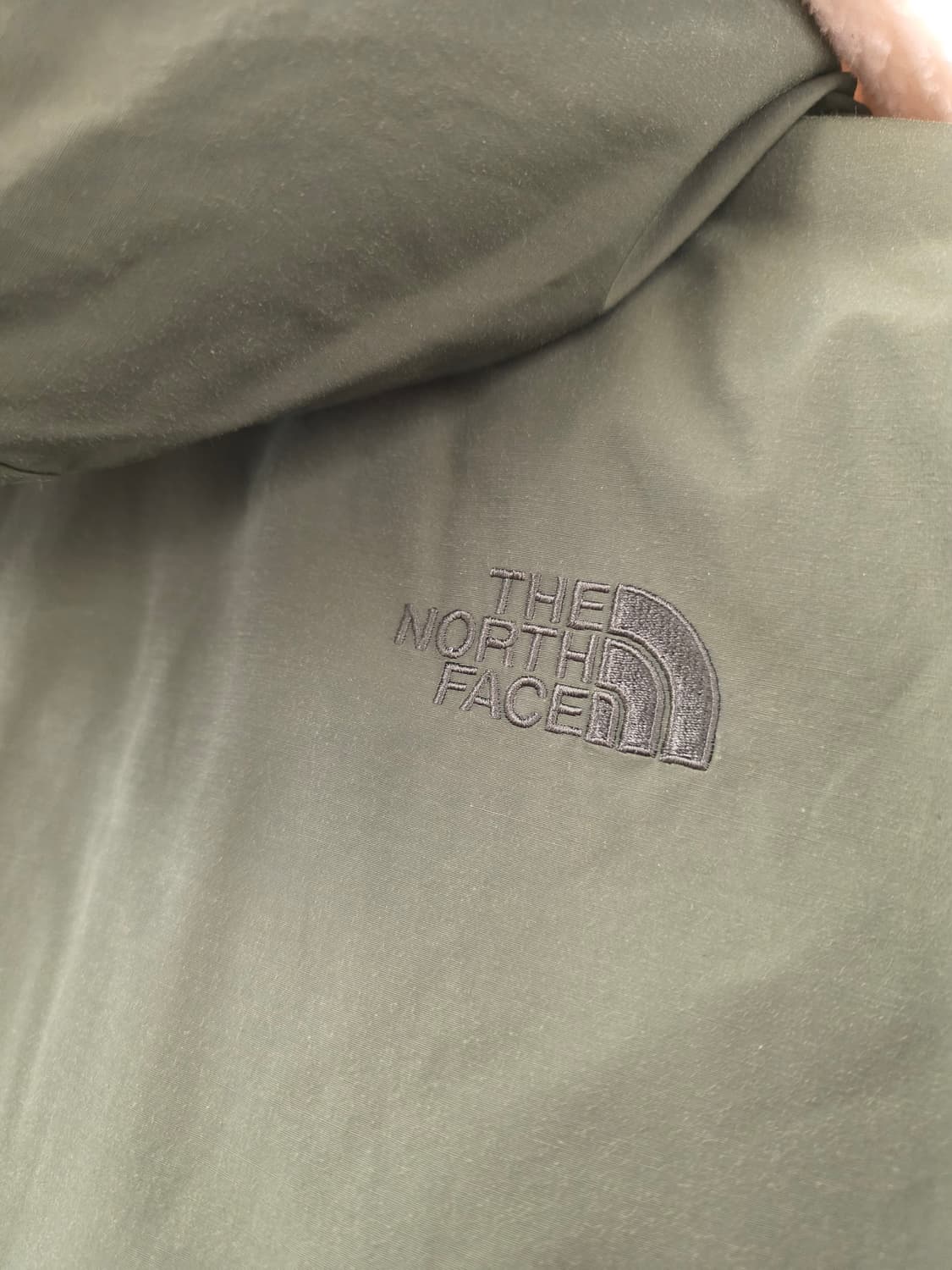 노스페이스 여성 화이트라벨 네일튼 구스다운 롱패딩.   싸이즈  95 L 상품이미지5