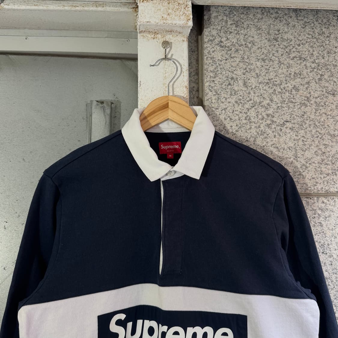 15fw 슈프림 센터 로고 블럭 럭비티 상품이미지4