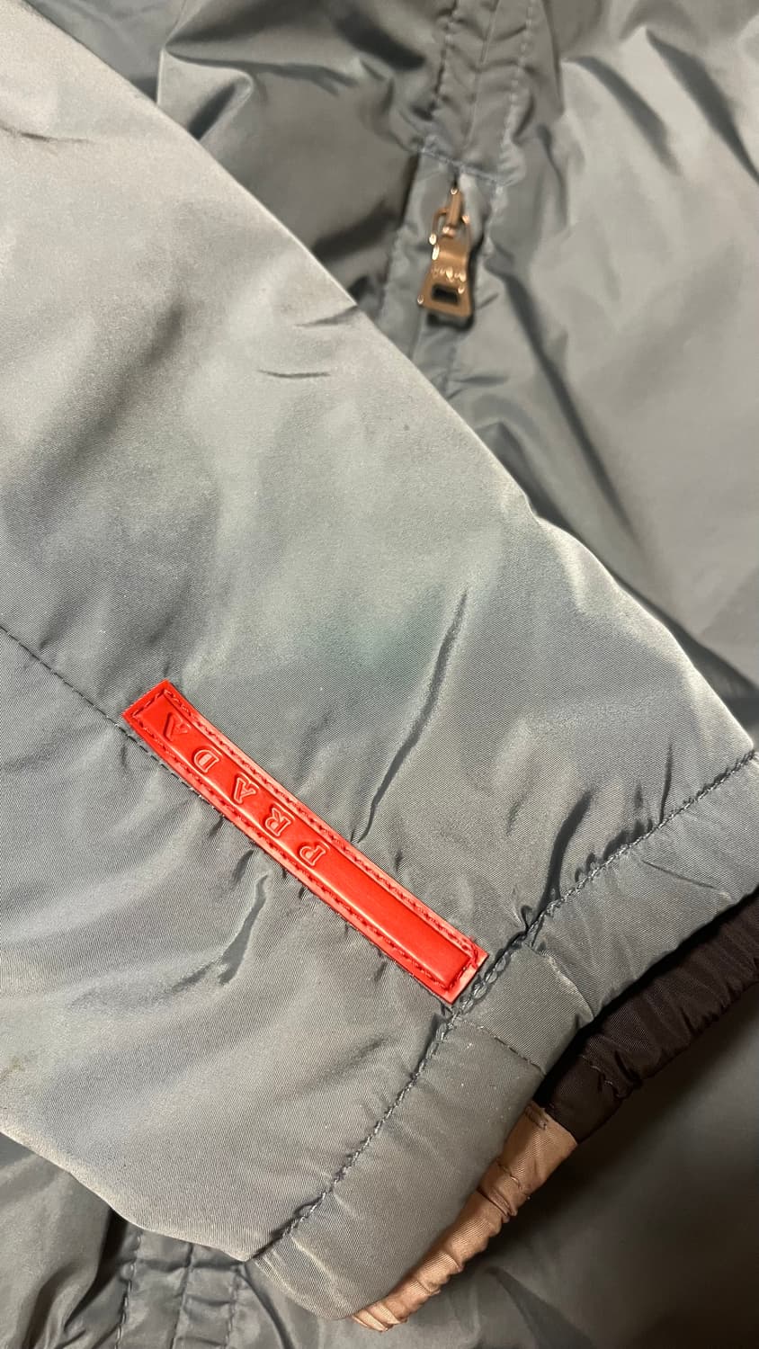 프라다 스포츠 리버시블 경량 패딩 50 사이즈 상품이미지5