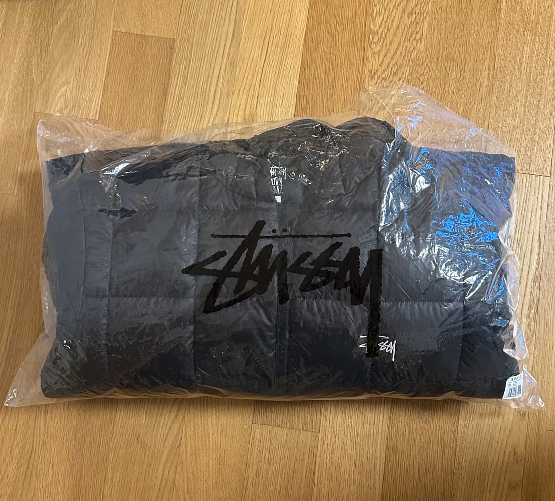 스투시 미드웨이트 후드 푸퍼 블랙 상품이미지3