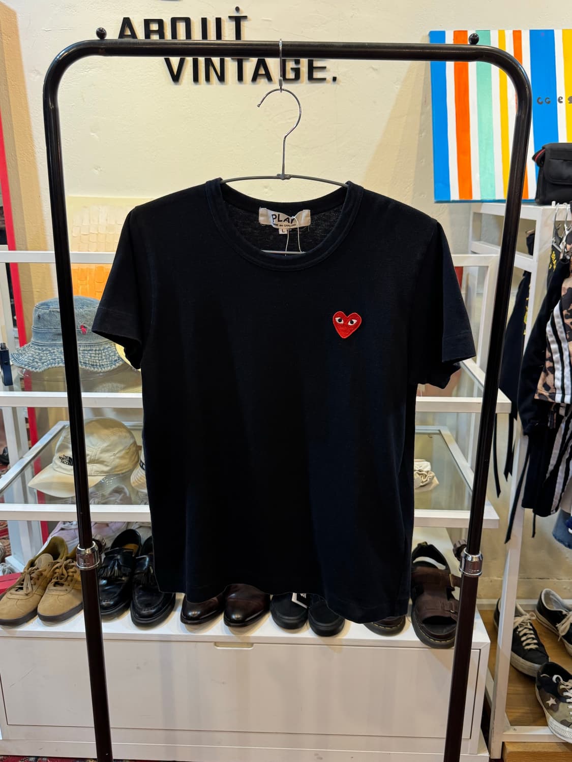 꼼데가르송 레드와펜 블랙반팔티 L 상품이미지1