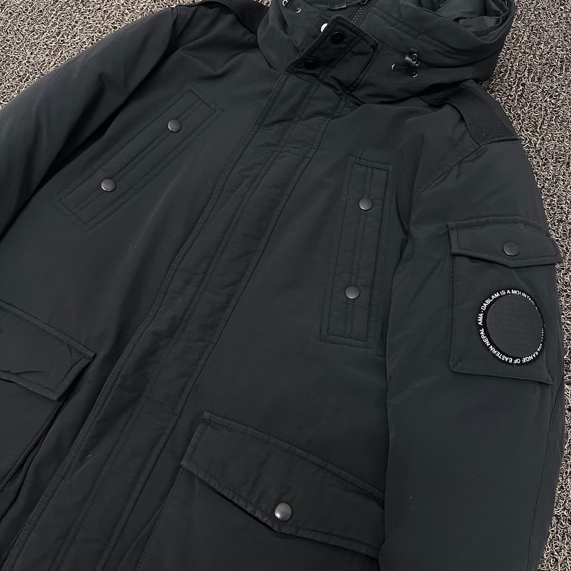 AMADABLAM 아마다블람 덕다운 패딩 점퍼 블랙 100(L) 상품이미지2