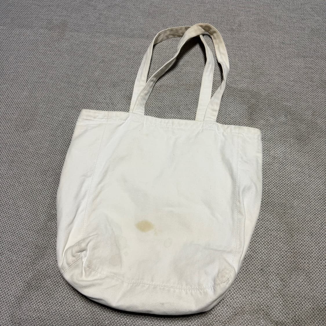 칼하트 화이트 로고 토트백 상품이미지3