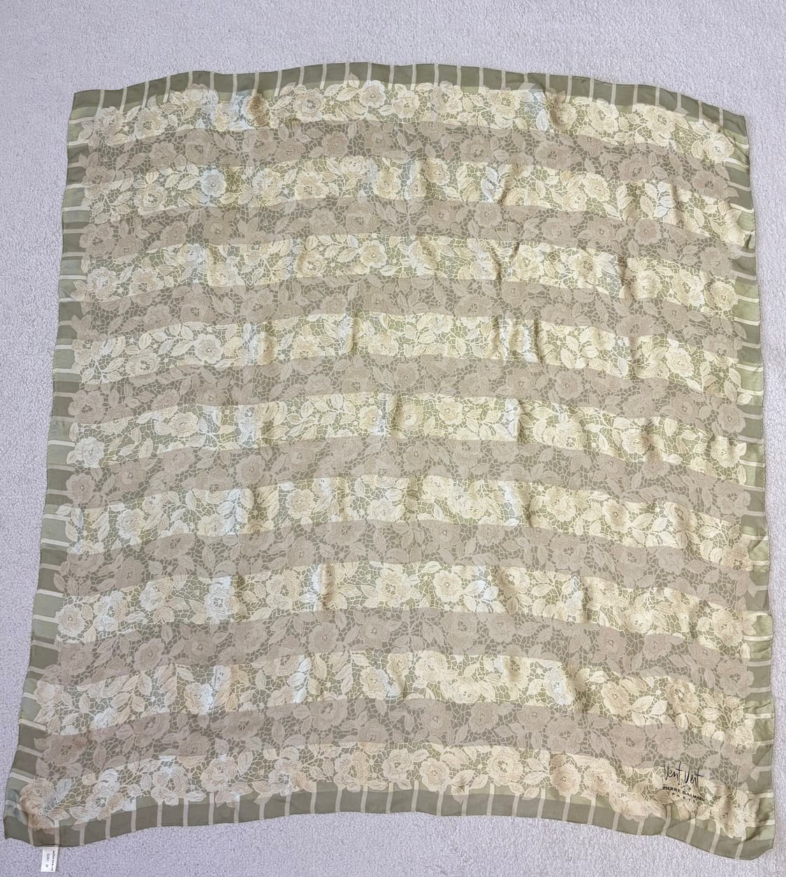 [희귀 빈티지] 피에르 발망 Vent Vert 핸드롤링 스카프 상품이미지3