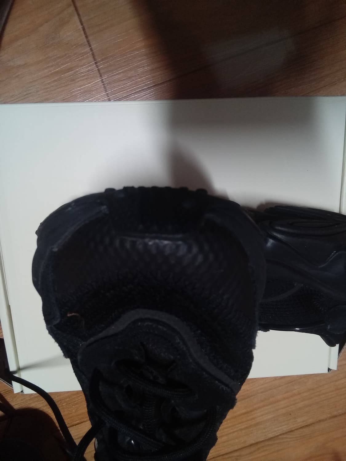 아디다스 옺,위고 트리플블랙 런닝 트래킹화 상품이미지4