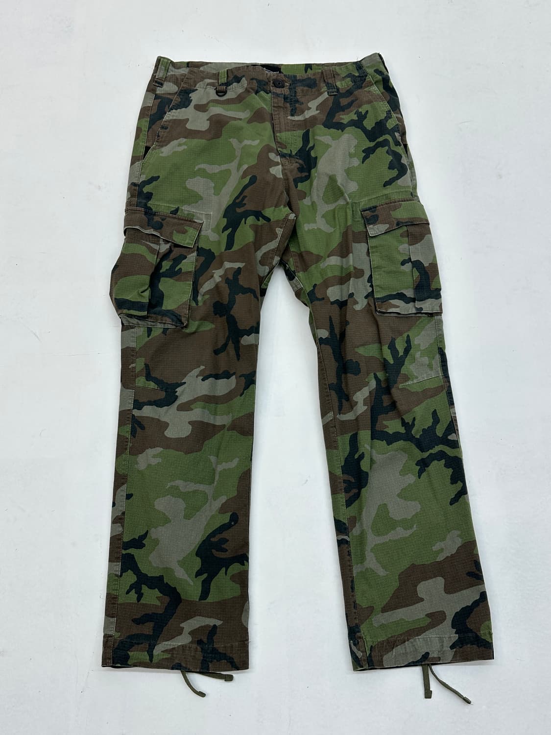 나이키 SB 카모 팬츠 상품이미지1