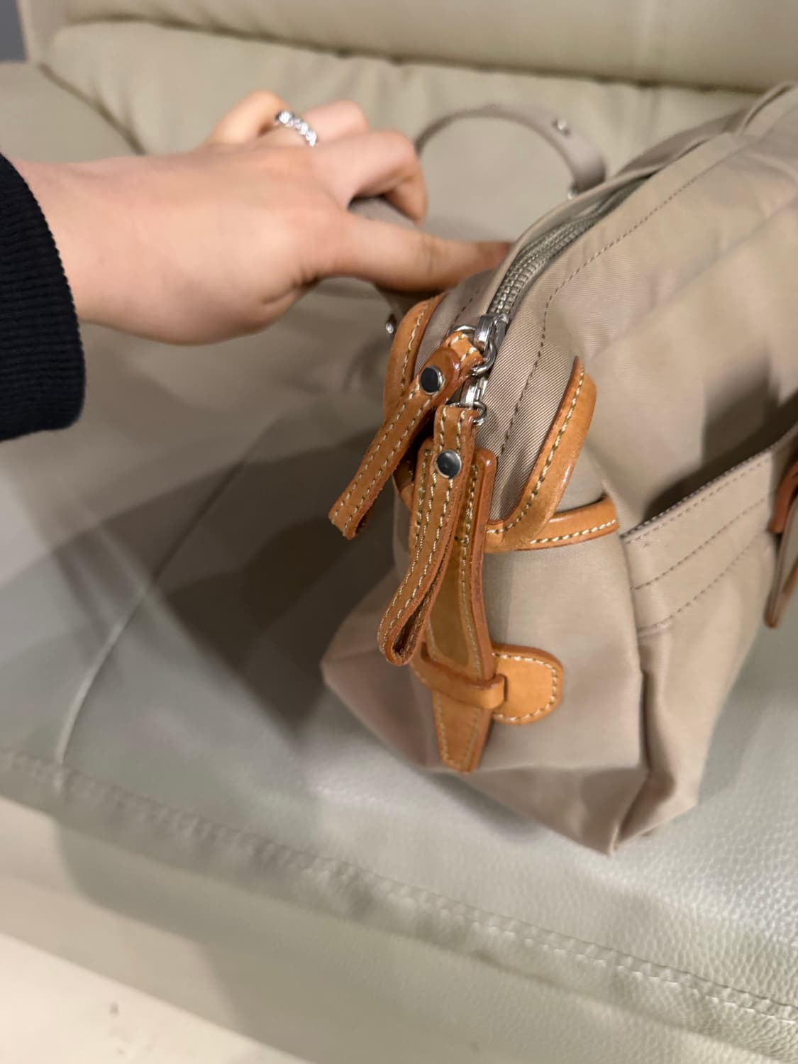 buckle detail side pocket shoulder bag 상품이미지3